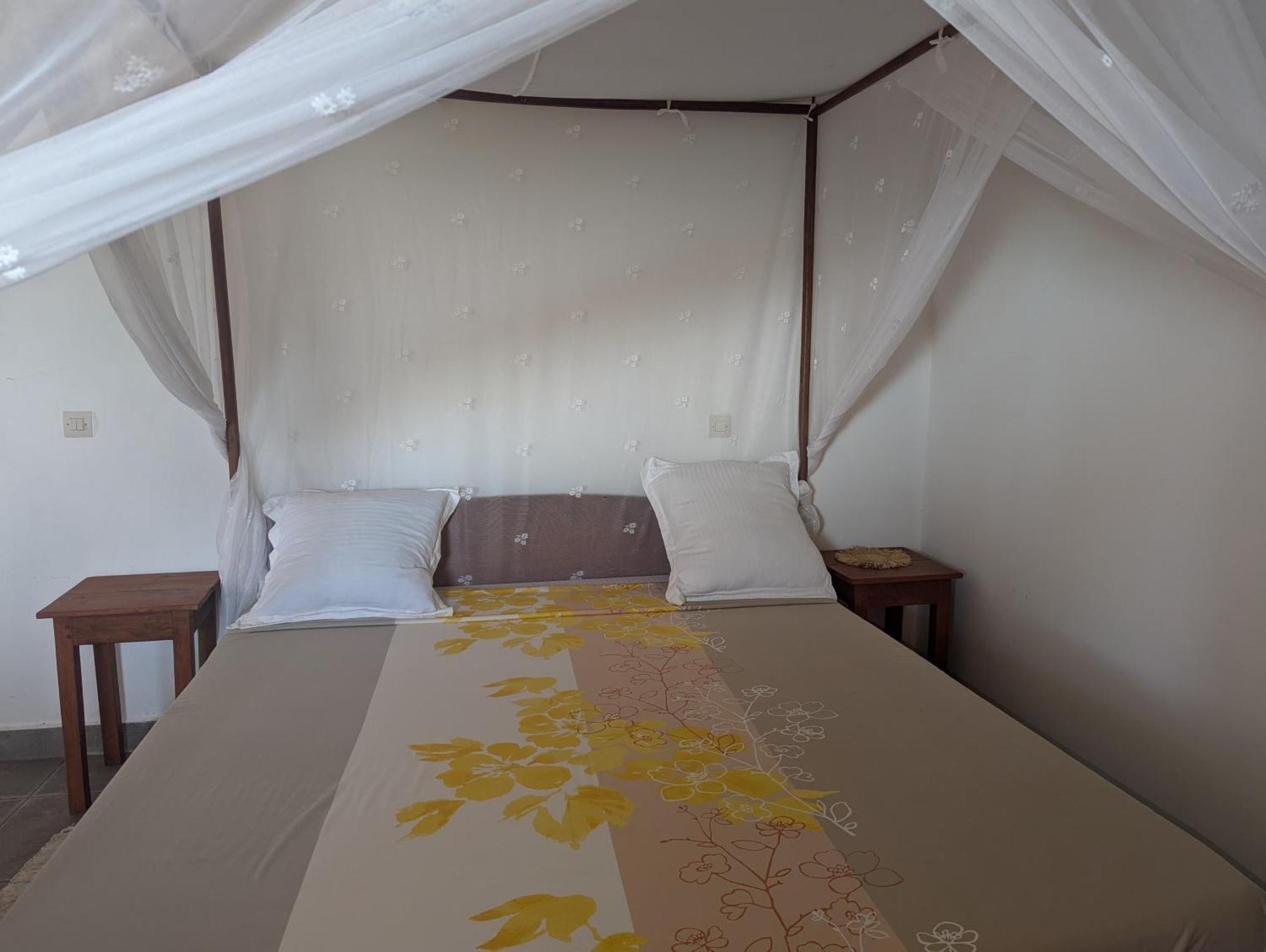 Les Paillottes De Babaomby Hotel Antsiranana Bagian luar foto